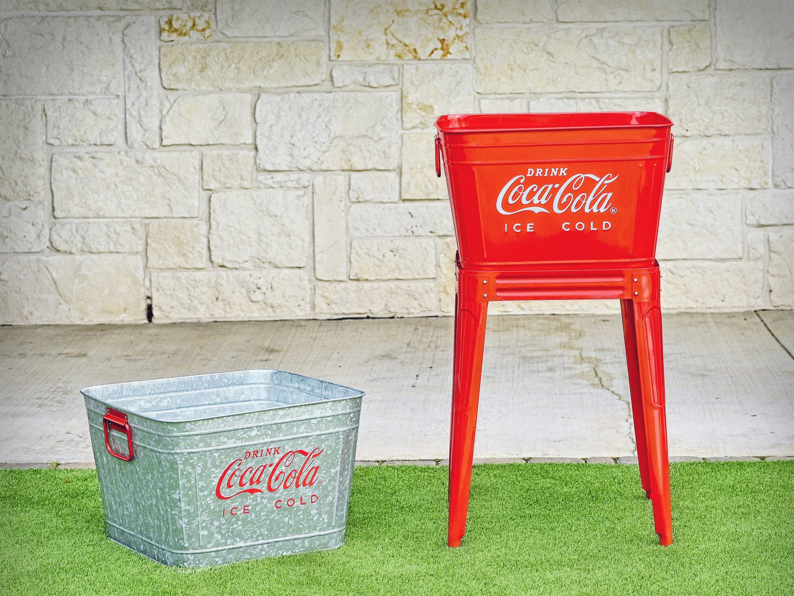 coca-cola-r-galvanized-retro-beverage-tub-with-stand-889.jpg