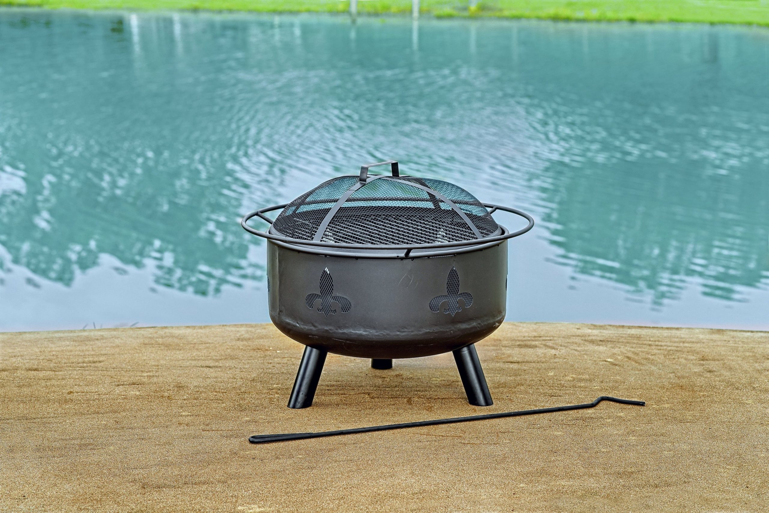 fleur-de-lis-fire-pit-523.jpg
