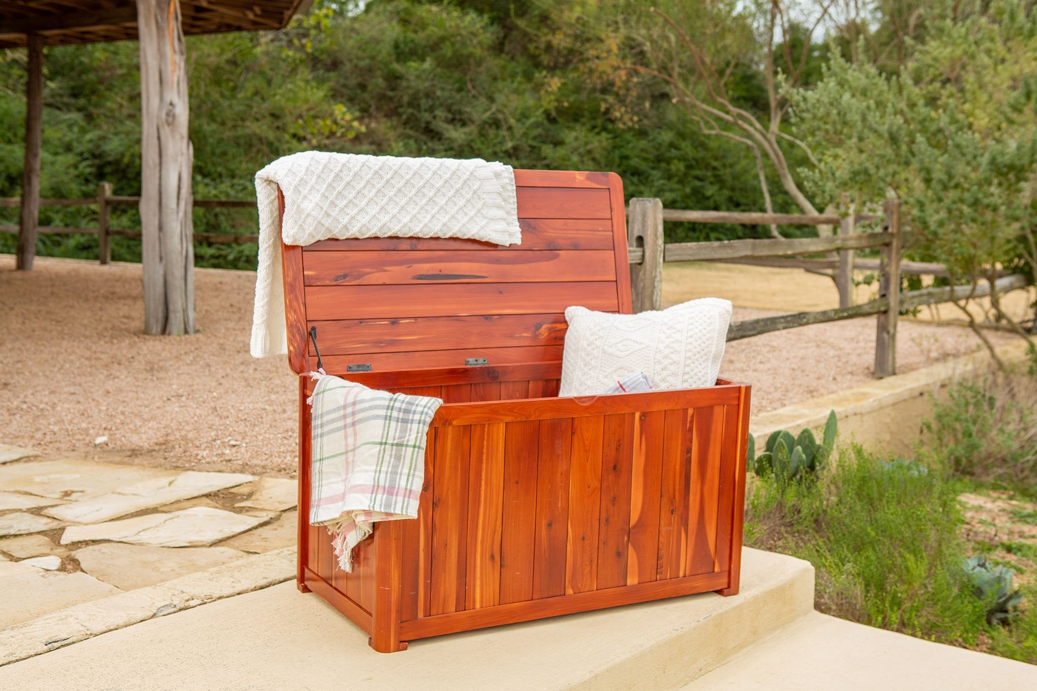 red-cedar-storage-chest-for-pickup-only-excluding-wholesale-orders-759.jpg