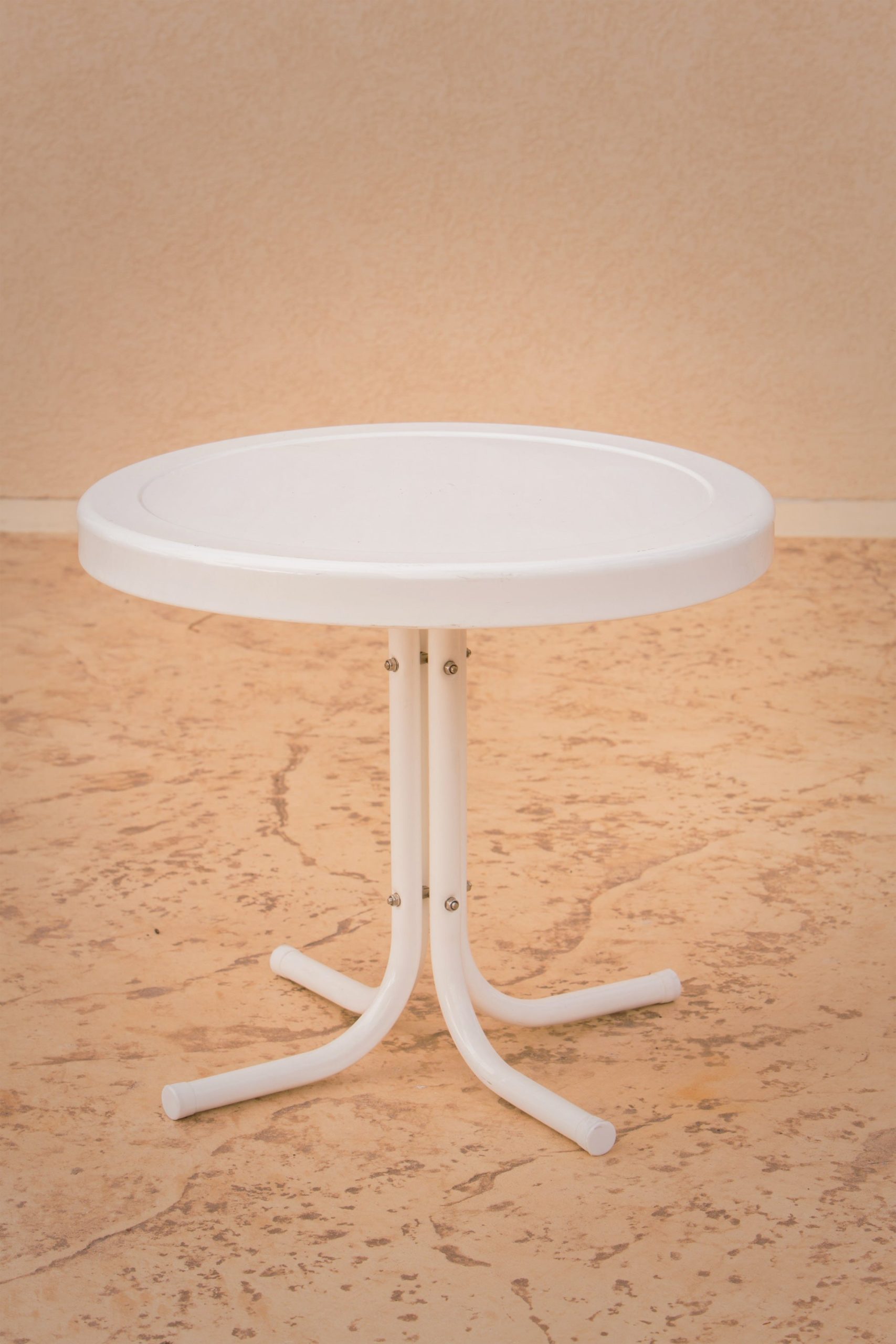 white-retro-metal-table-294.jpg